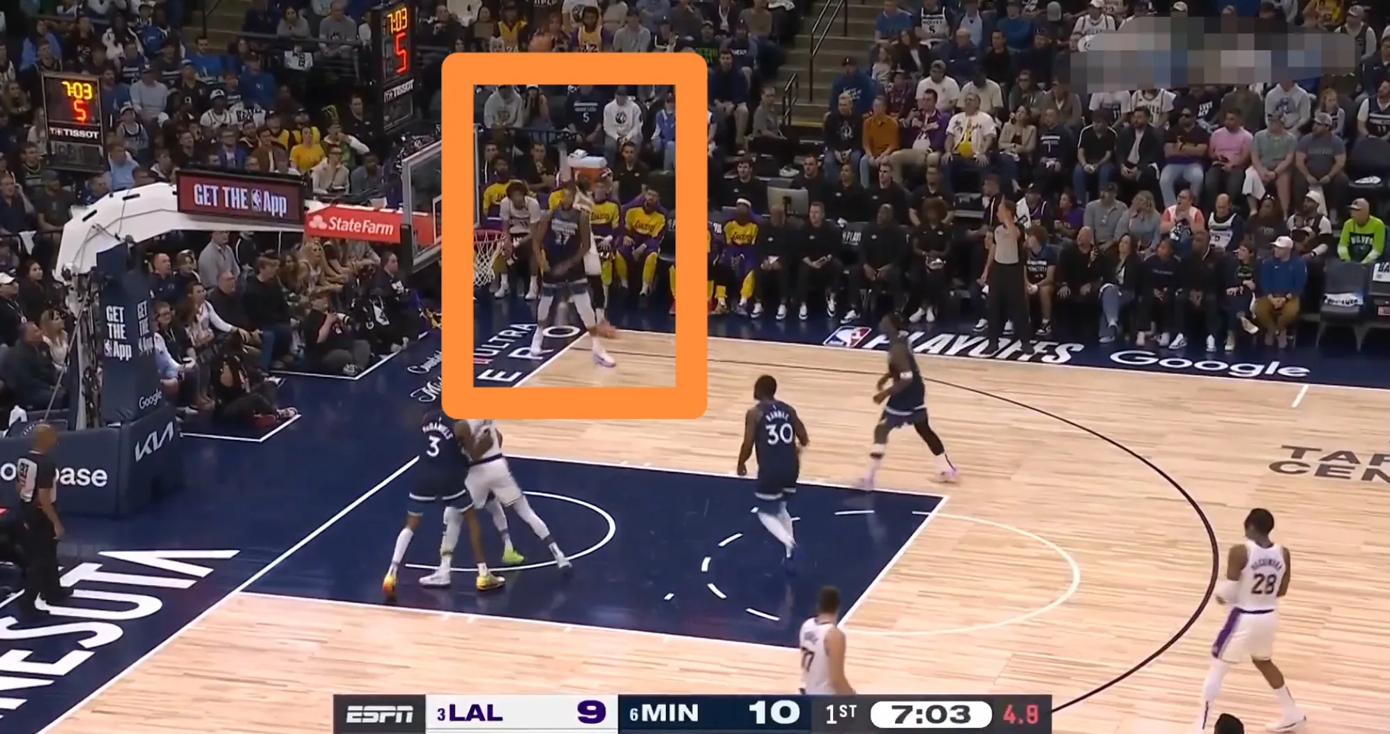 关于湖波对阵开：詹姆斯对抗利拉德的信息