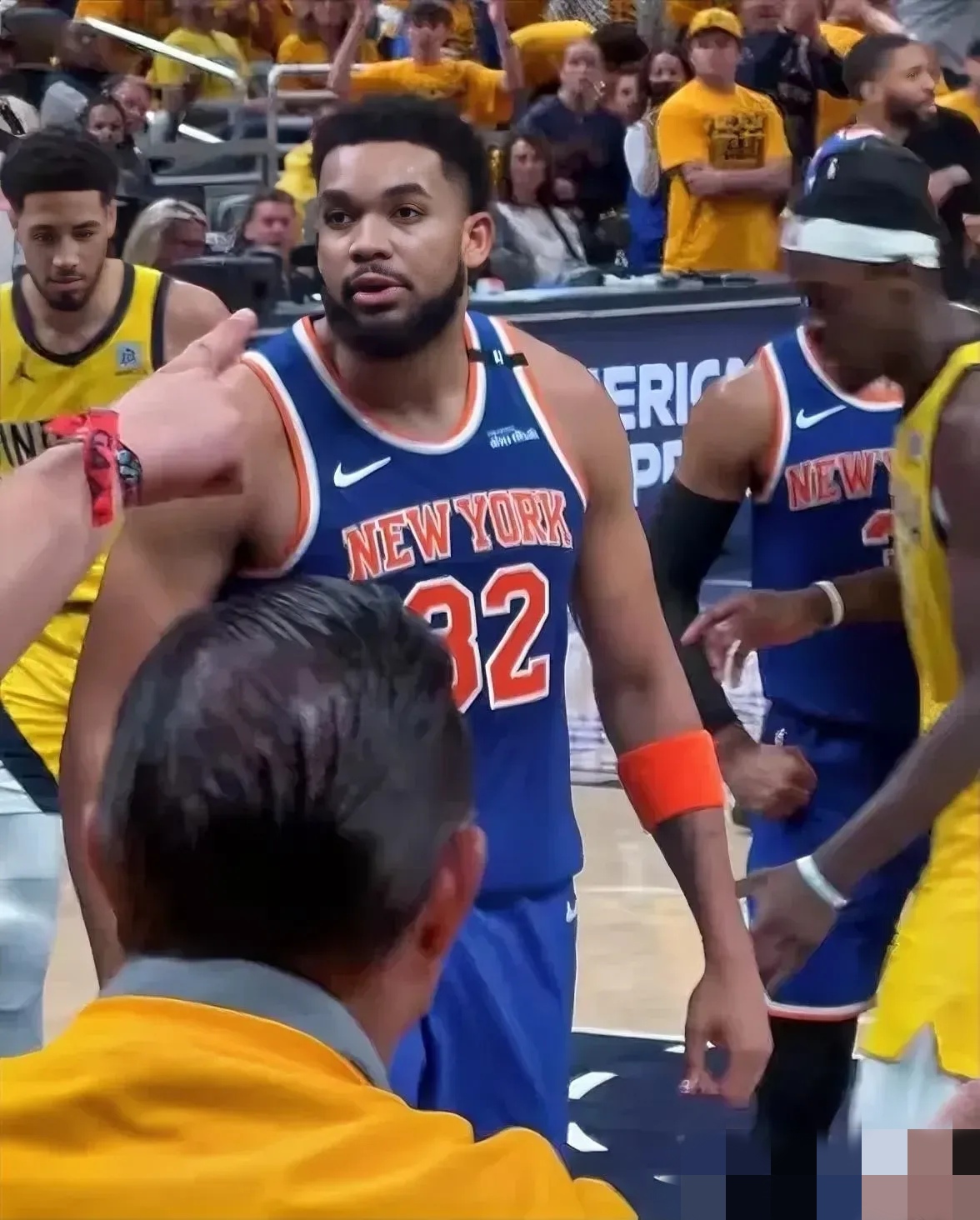 开云体育链接-包含雄鹿再胜尼克斯，东部领先优势扩大的词条