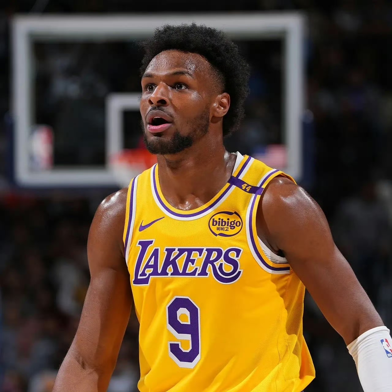 雄鹿再胜魔术,保持赛季不败 雄鹿再胜魔术,保持赛季不败