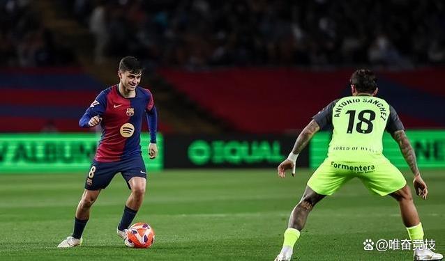 开云体育官网-巴萨中场控球如神，掌握比赛节奏