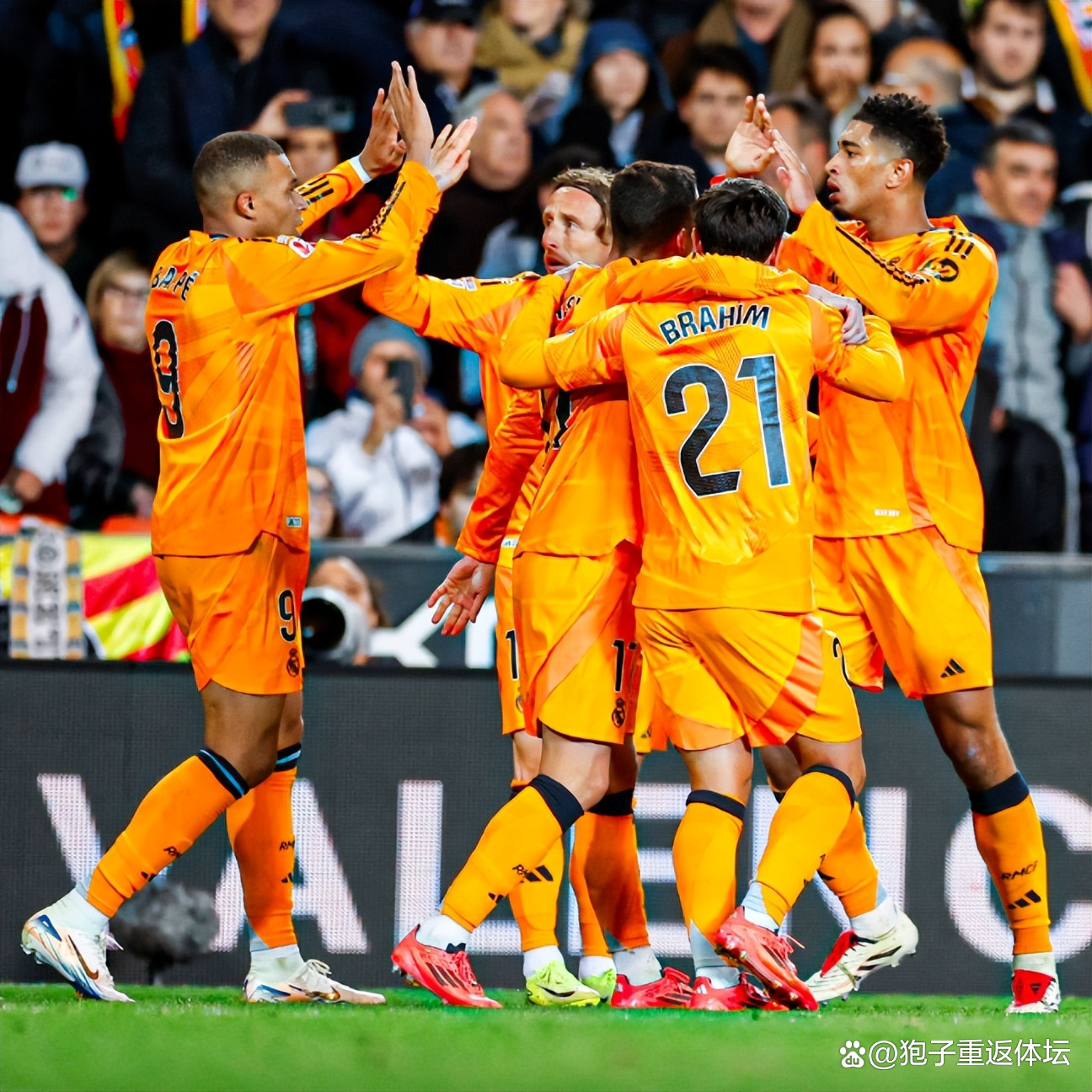 瓦伦西亚再次遭逆袭,球队陷入低迷 瓦伦西亚再次遭逆袭,球队陷入低迷