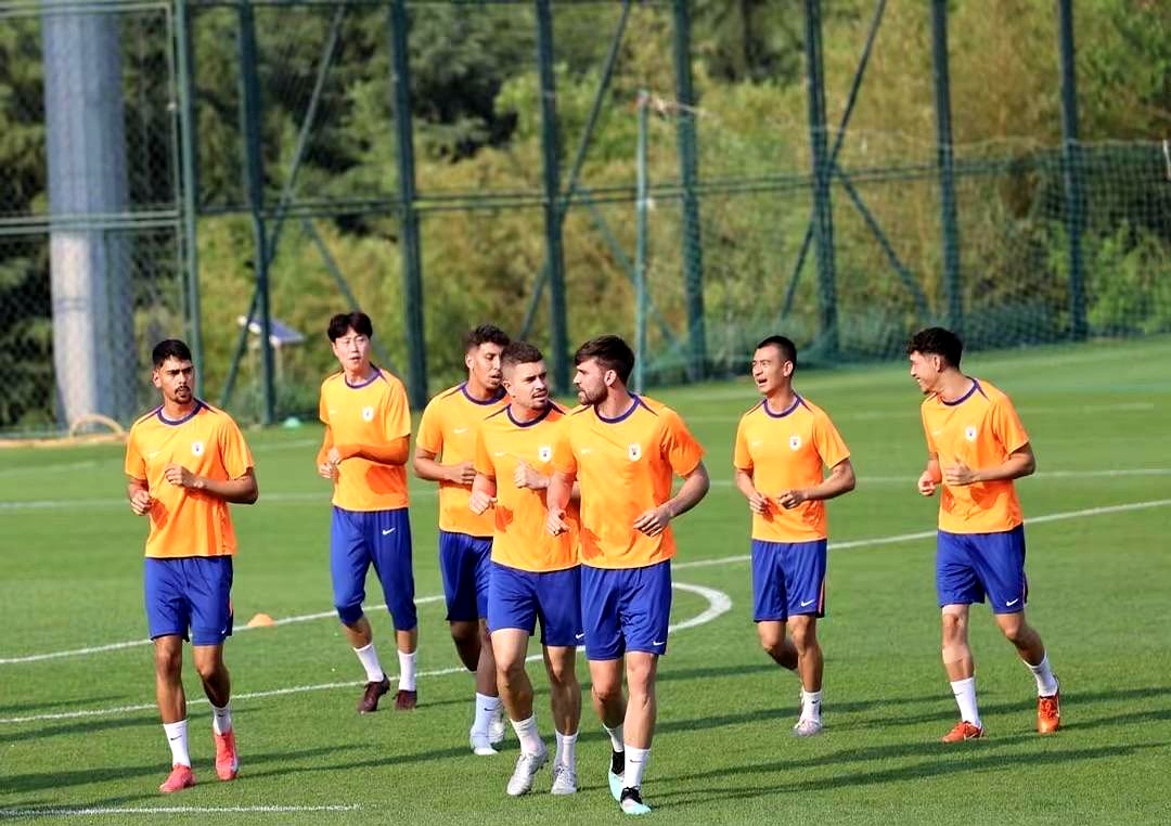 包含比赛外的故事:球员的家庭生活的词条 包含比赛外的故事:球员的家庭生活的词条