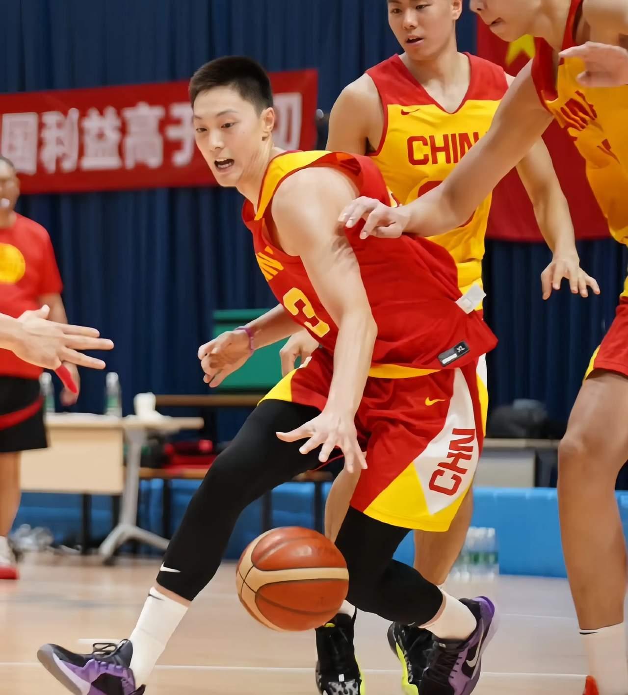 关键球来临,球队核心挺身而出,力保胜利!的简单介绍 关键球来临,球队核心挺身而出,力保胜利!的简单介绍