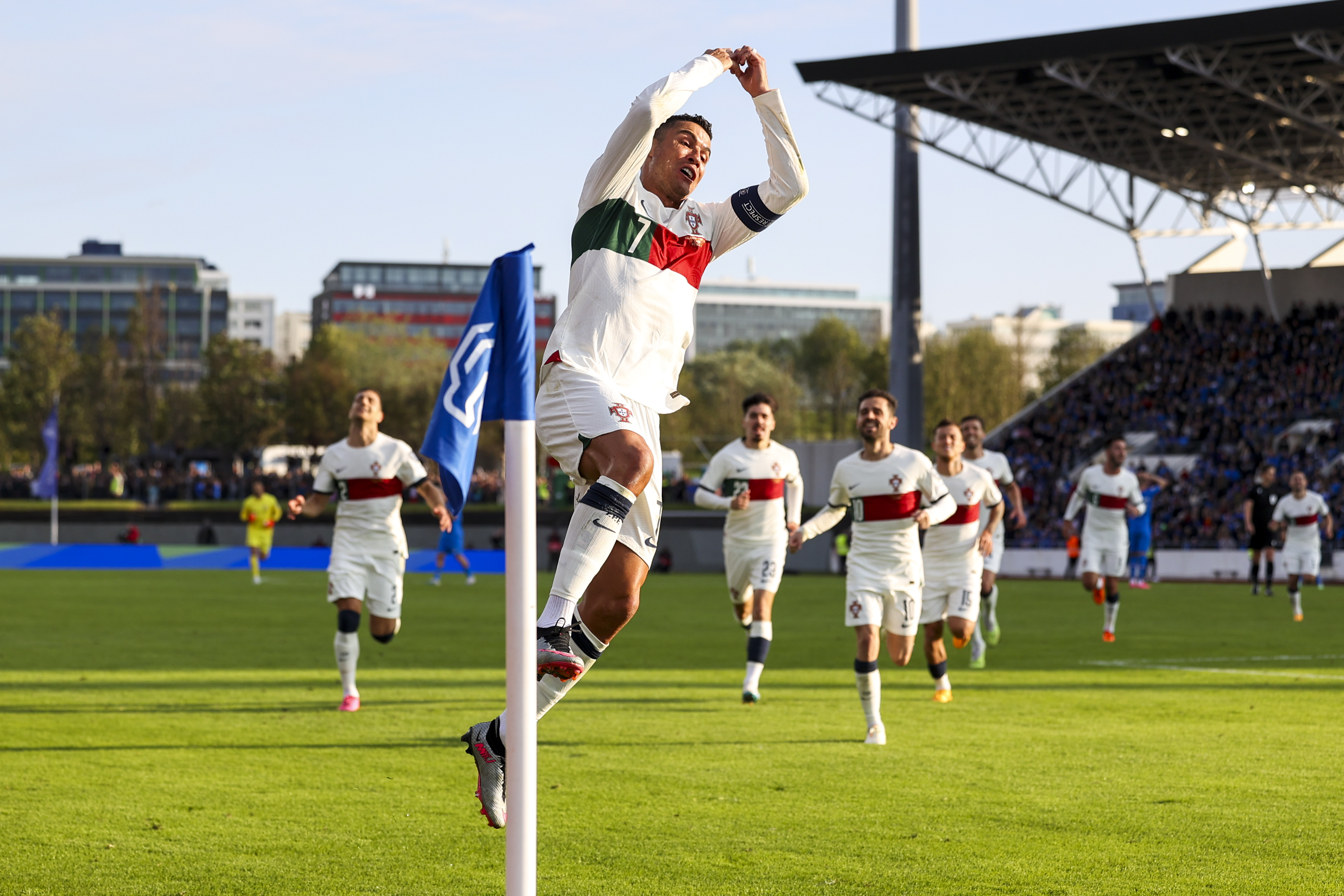 比利时队备战欧预赛对决瑞士,备赛热身的简单介绍 比利时队备战欧预赛对决瑞士,备赛热身的简单介绍