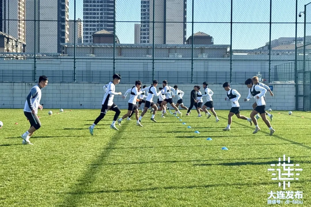 球队备战赛季决赛,冲刺总冠军 球队备战赛季决赛,冲刺总冠军